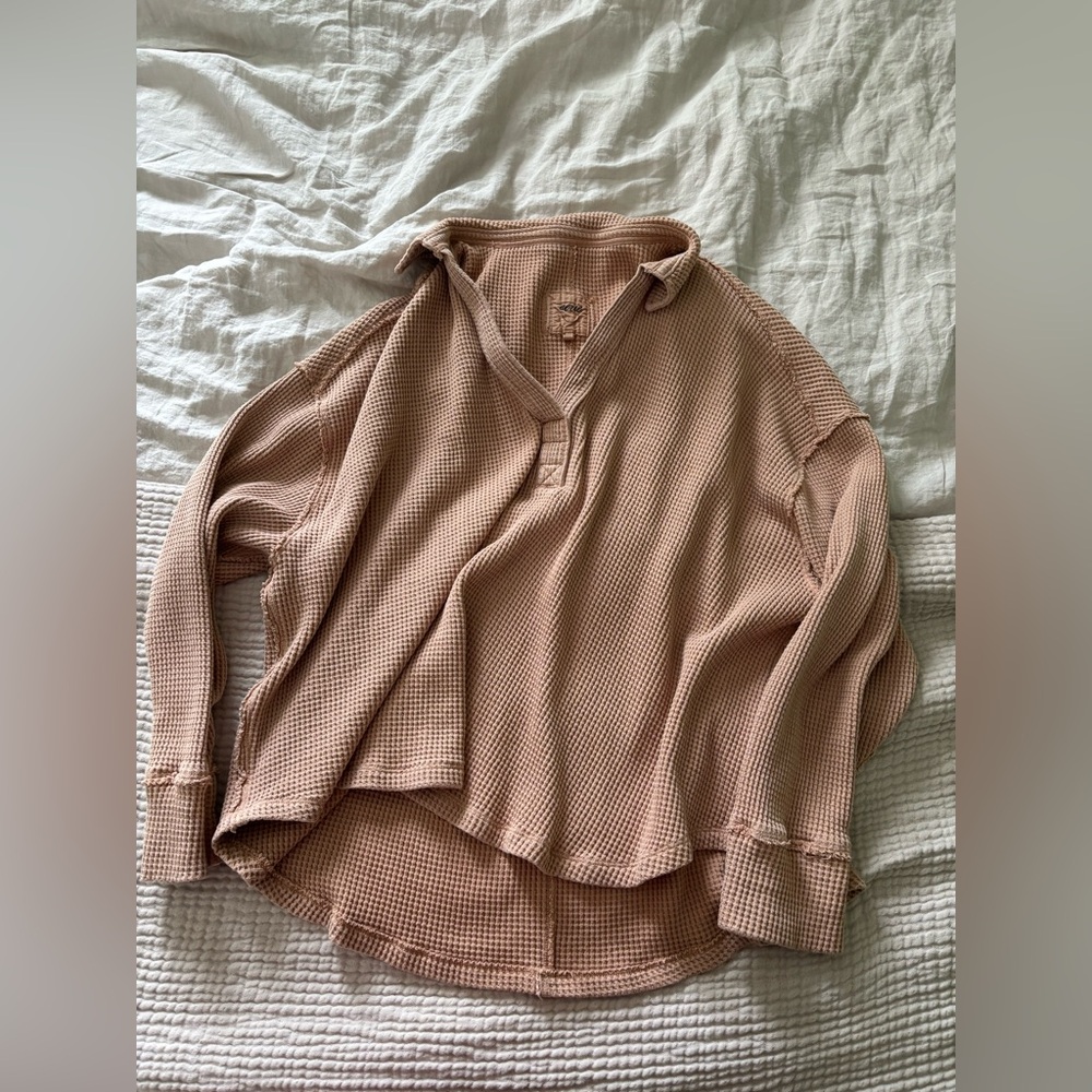 Aerie tan waffle long sleeve v neck size XL